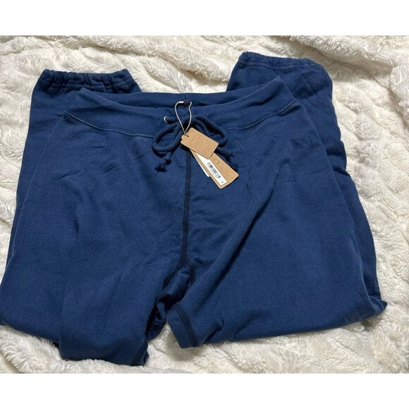 Skims Lightweight Fleece Shrunken Jogger in Washed Navy, Size small - Picture 2 of 4